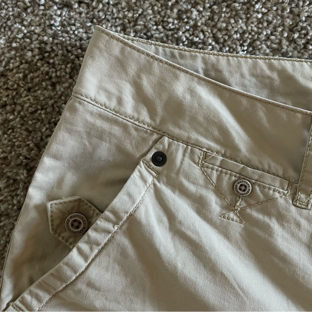 Natural Reflections Bermuda Shorts Women’s 8 Khaki Beige Y2K Outdoorsy Casual - Picture 3 of 13